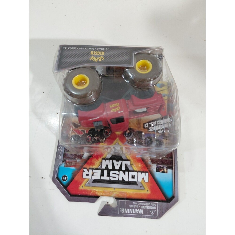 NIP Spinmaster Monster Jam 1 :64 Die Cast Grave Digger Mud Racer Monster Truck - Picture 4 of 6
